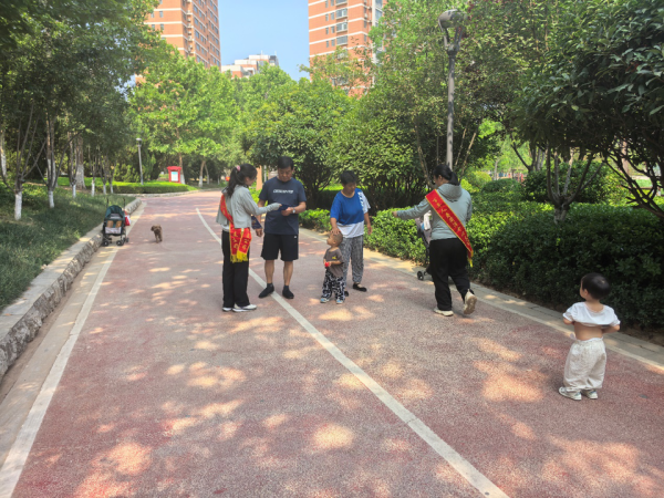 富灯网 百年人寿菏泽中心支公司开展2025年防范非法金融活动专题宣传