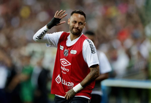 涨中宝 凌晨4点官宣！内马尔续约，年薪4800万，巴甲顶薪，半年出场12次