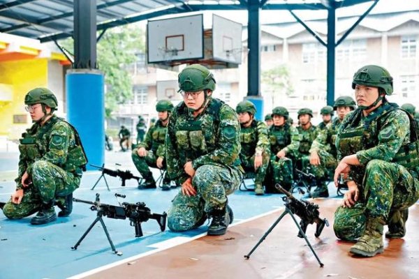 航心配资 要和解放军拼到最后一兵一卒？台苦练10天9夜，专家只说了四个字